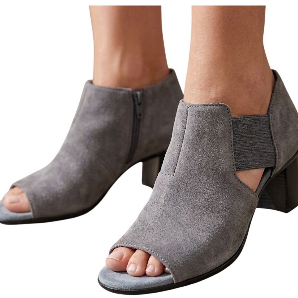 Munro American Gray Suede Peep Toe Bootie Block Heel Sandals Womens 6.5 M